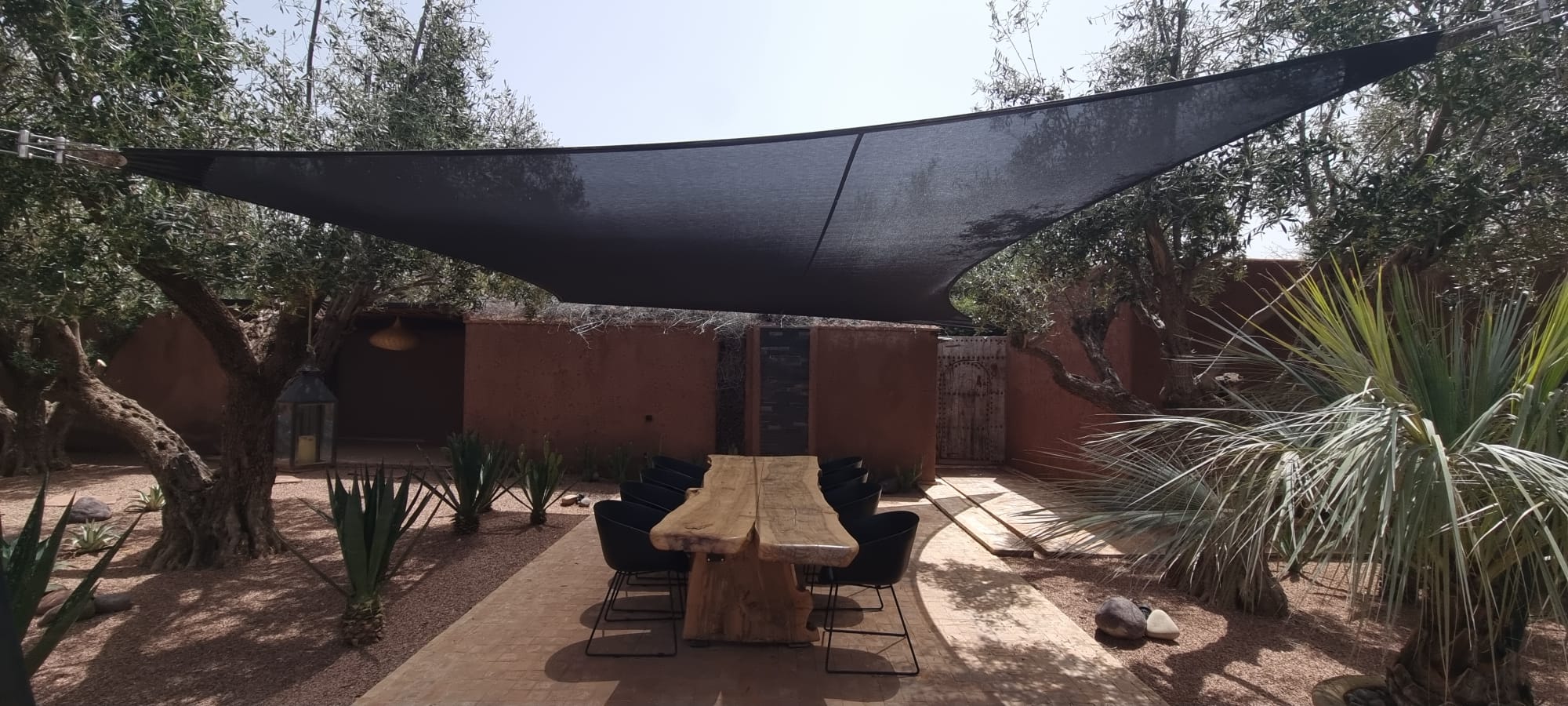 Toile tendue design entre oliviers - villa Marrakech